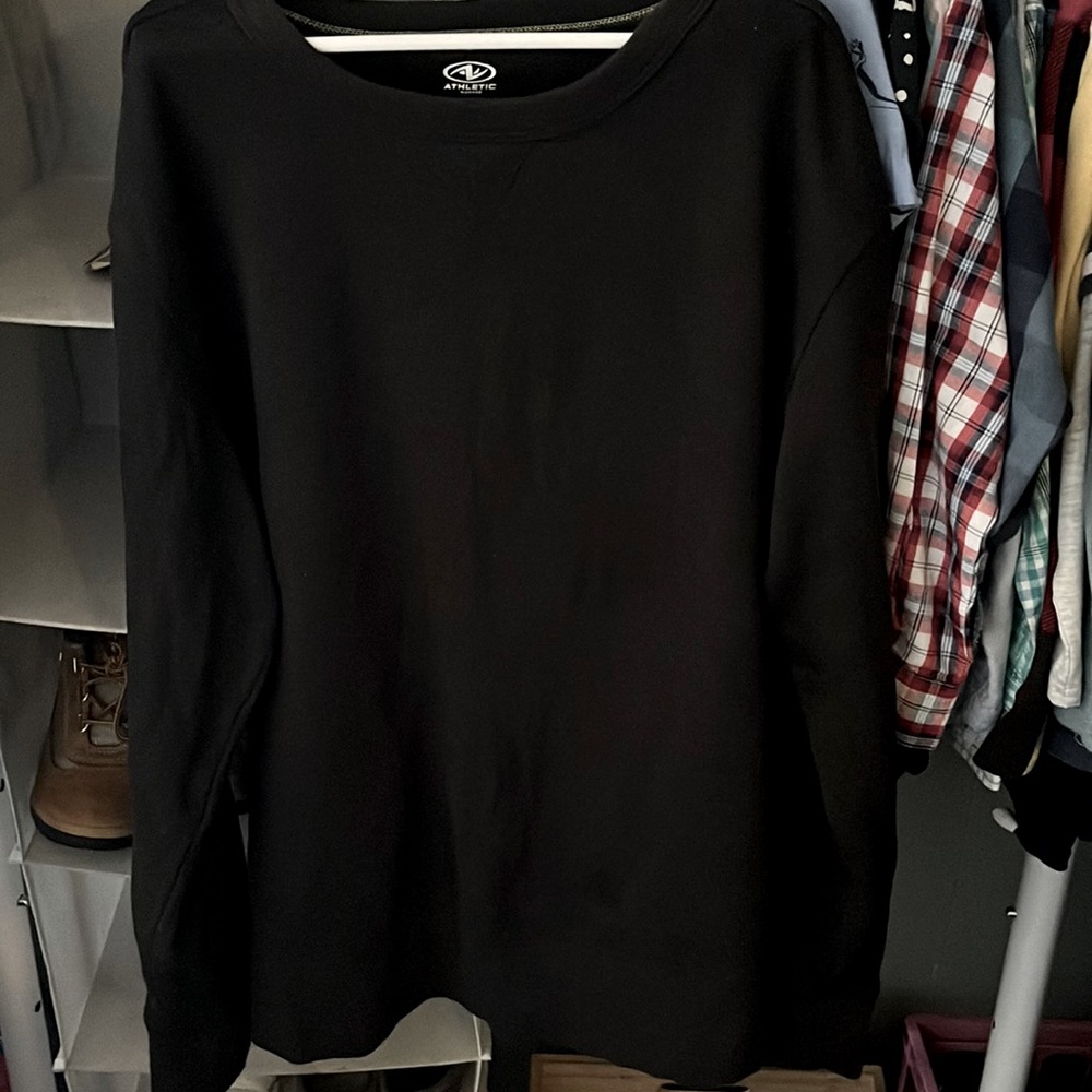 Black boys sweater. No hood. Athletic brand. Size XXL(18)